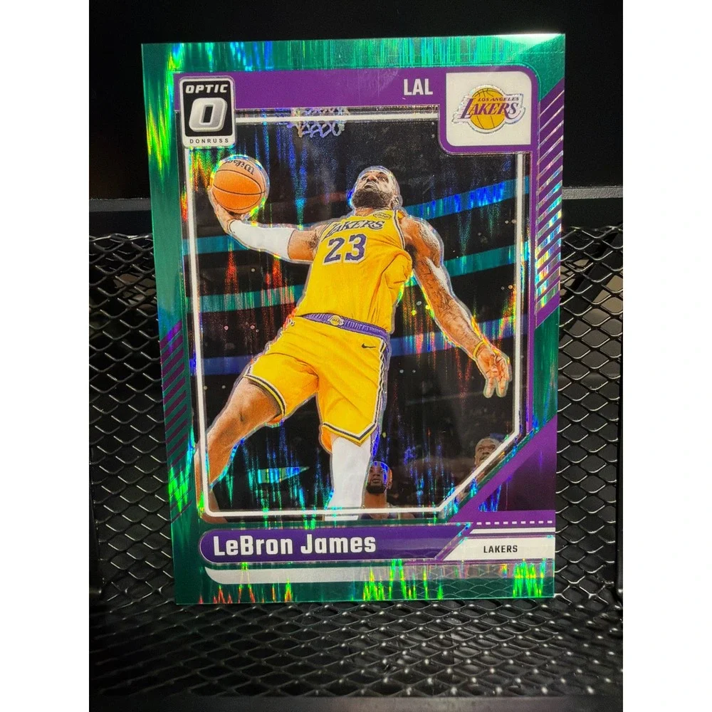 2024-25 Panini Donruss Optic LeBron James Green Velocity Prizm 003/149 Lakers